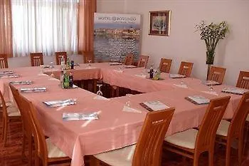Hotel Rotondo Donji Seget 4*,