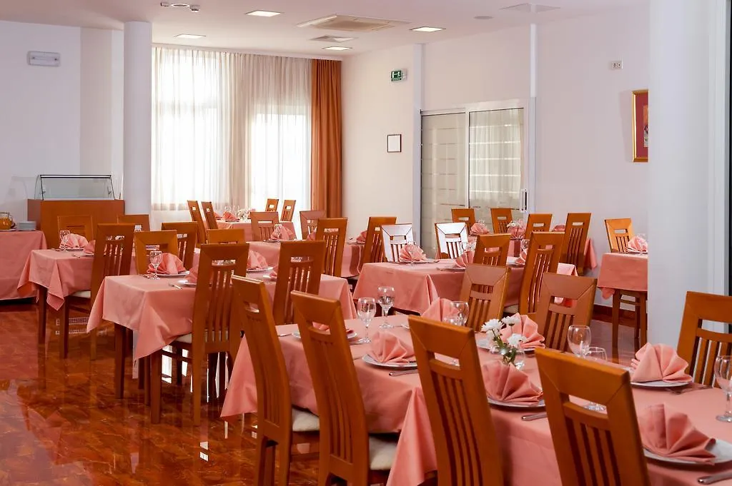 Hotel Rotondo Donji Seget 4*,