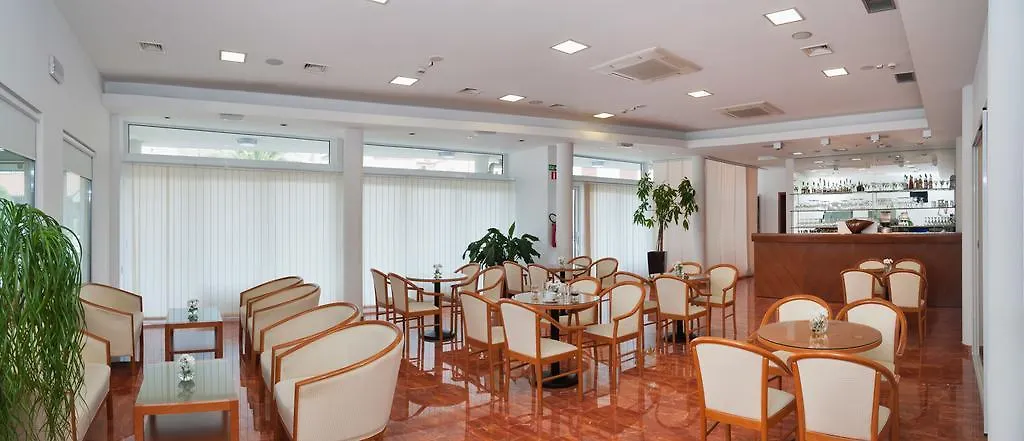 Hotel Rotondo ドニー・セゲット